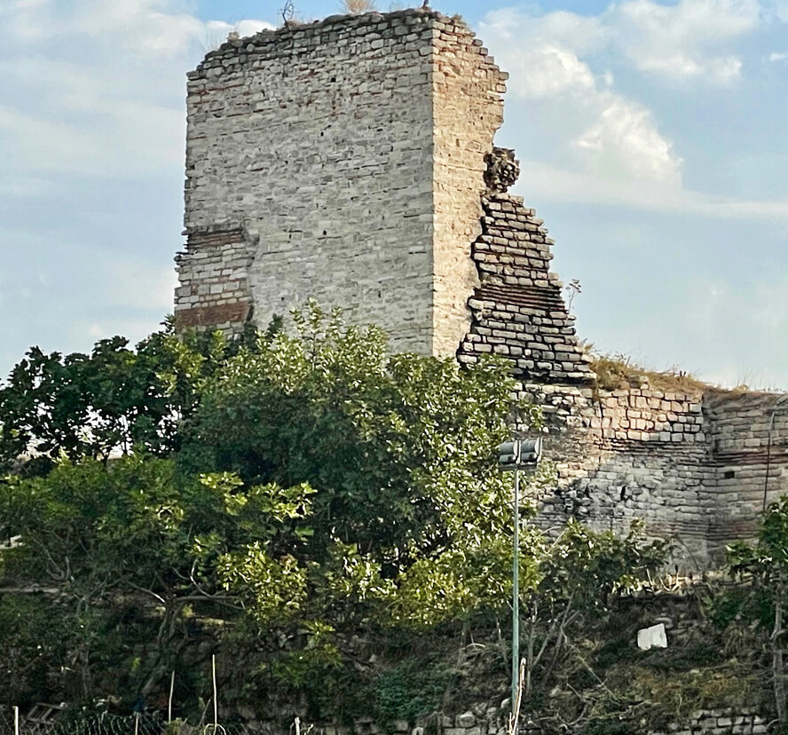 Theodosian Walls. The Golden Horn – Touring the Heart of Istanbul