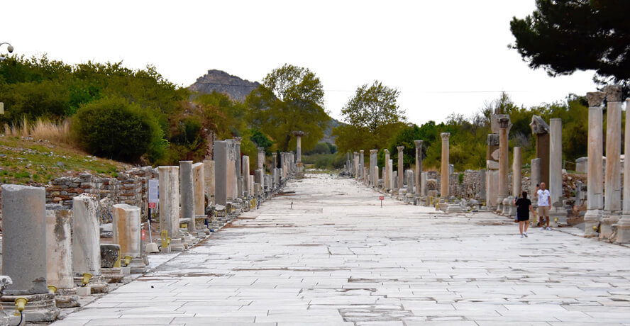 Arcadian Street. Ephesus – Visiting Turkey's Most Impressive Ruins.