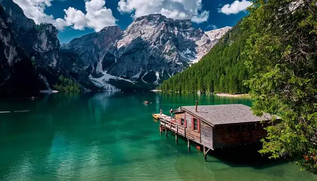 Lago di Braies Walk | Location: Italy