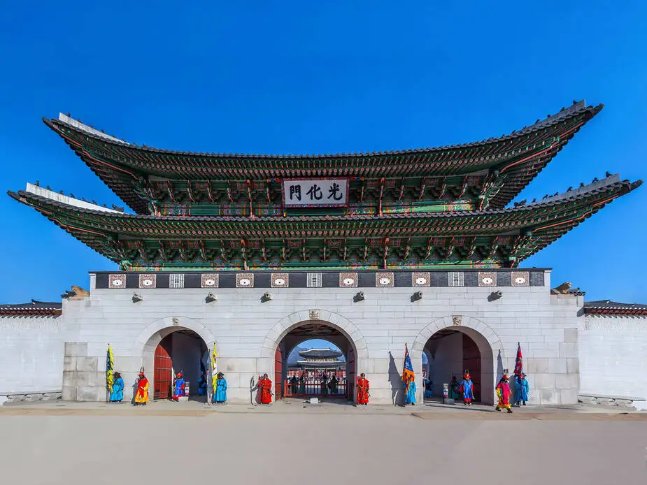 Gwanghwamun Gate | Location: Seoul,  Korea, Republic of