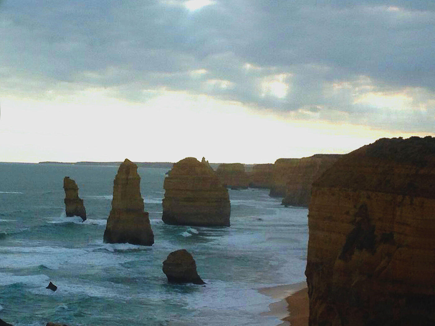 The Apostles on The Great Ocean Road | Location: Melbourne,  Australia