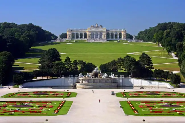 Schönbrunn Palace | Location: Vienna,  Austria