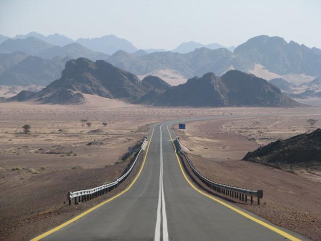 Saudi Highway in Hijaz region | Location: Jeddah,  Saudi Arabia