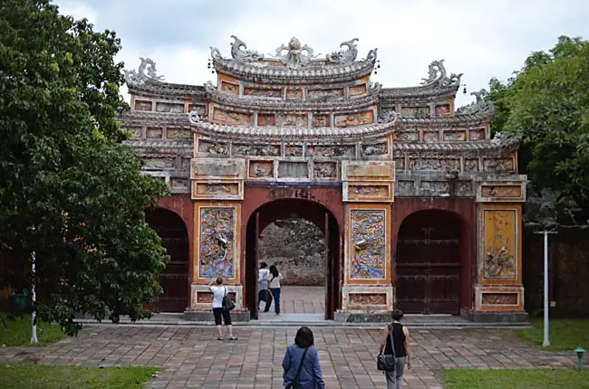 The gate of To Mieu Temple | Location: Hue,  Vietnam